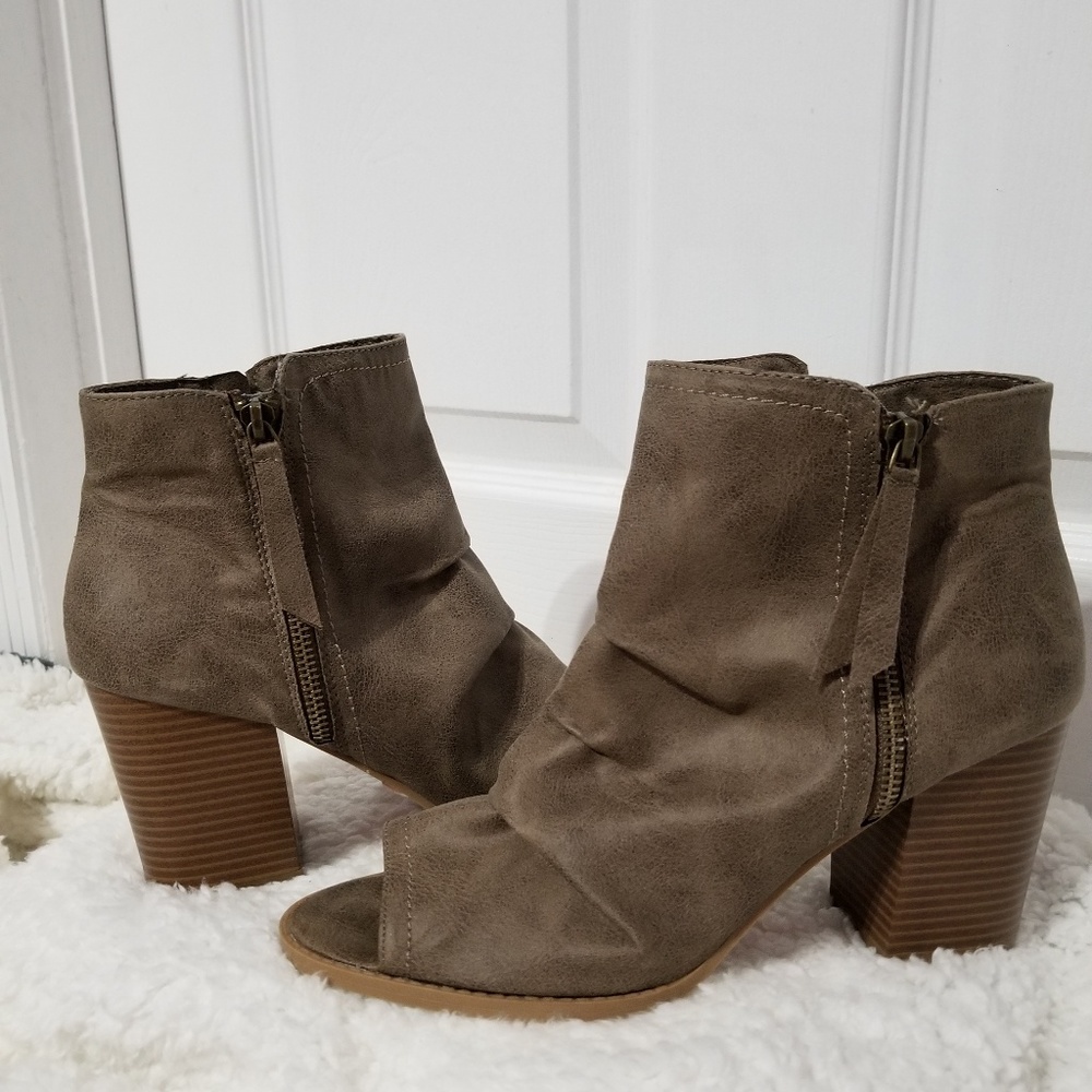 NWOT Rampage Suede Brown Open Toe Booties